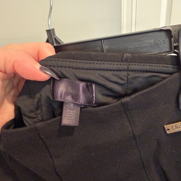 Rafaella Black Skinny Pants - Picture 3 of 4